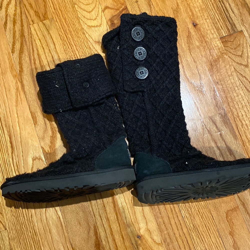 Ugg sweater boots